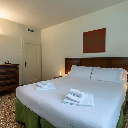 Riva De Biasio Charming Apartment Venice Exterior photo