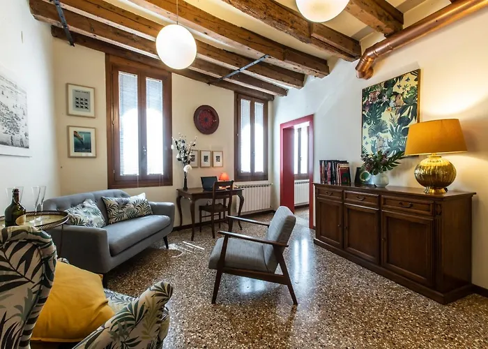 Riva De Biasio Charming Apartment