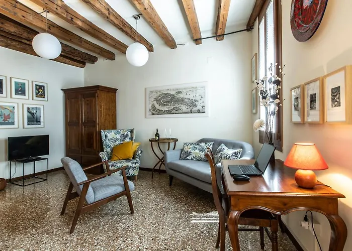 Riva De Biasio Charming Apartment